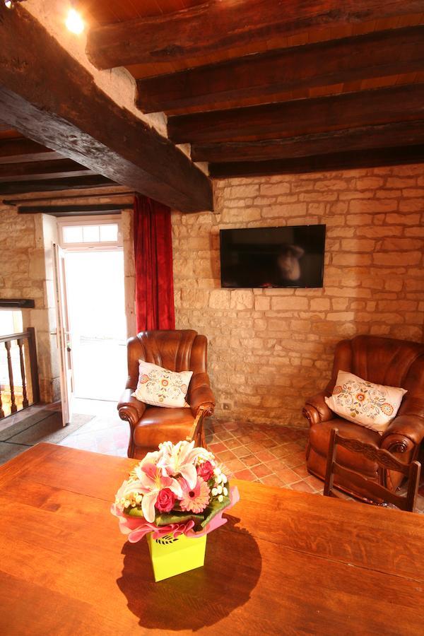 Auberge Les Tilleuls Vincelottes Bagian luar foto