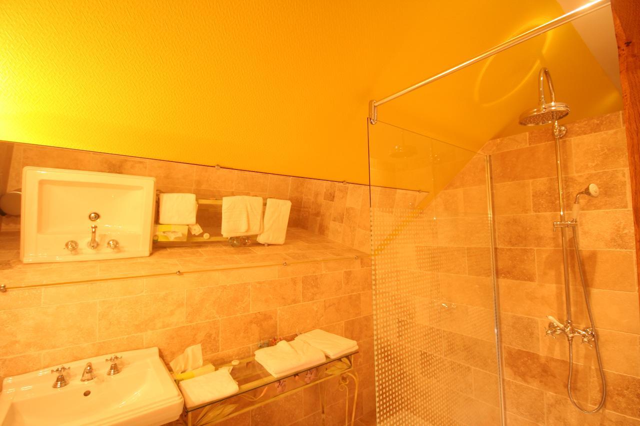 Auberge Les Tilleuls Vincelottes Bagian luar foto