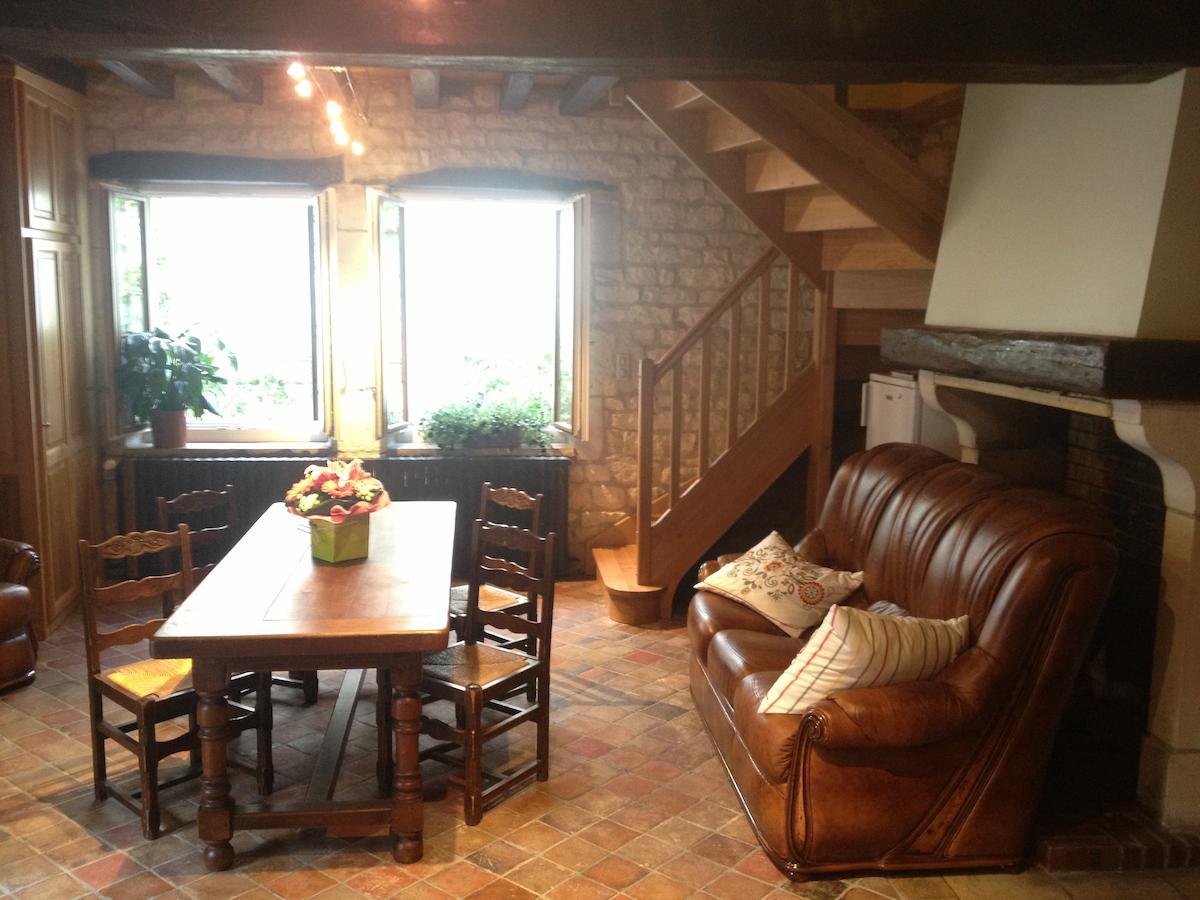 Auberge Les Tilleuls Vincelottes Bagian luar foto